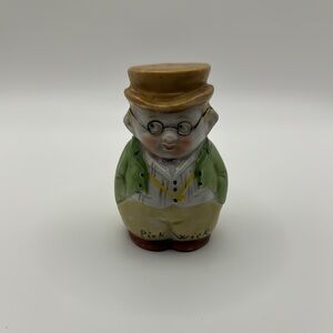 Pick wick pepper shaker